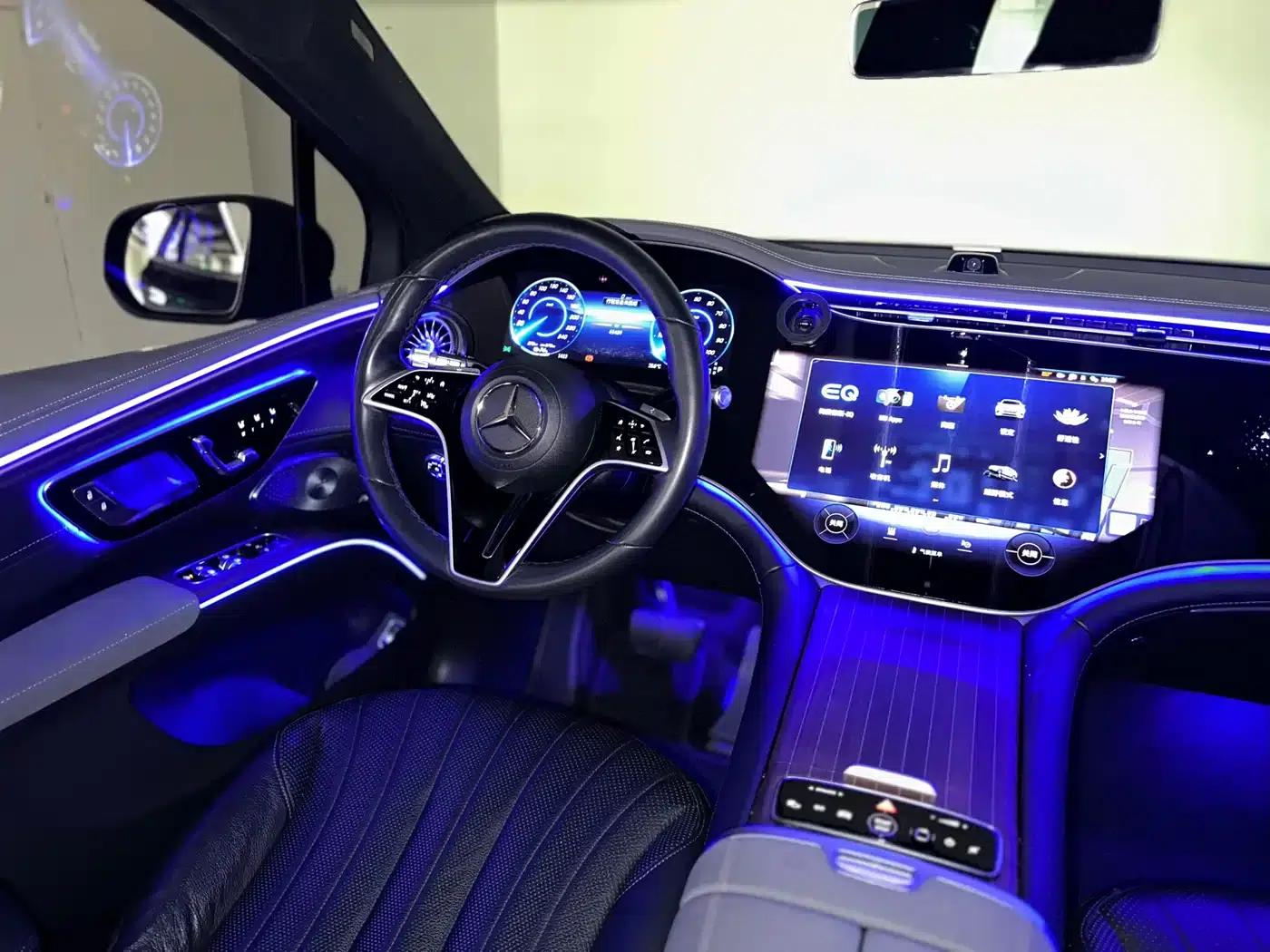 Mercedes-Benz EQS SUV 2023 450 4MATIC Pioneer Edition — миниатюра 32