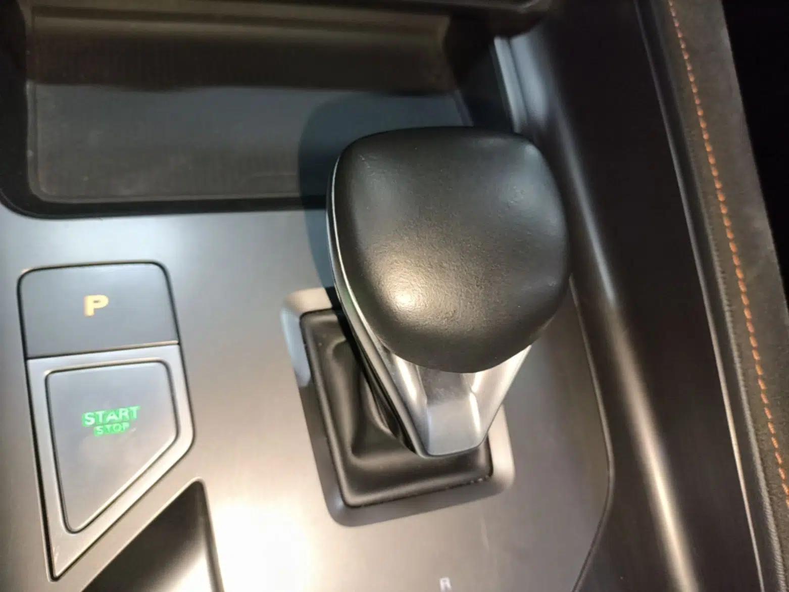 Roewe D5X DMH 2024 135 Tech Edition — миниатюра 16