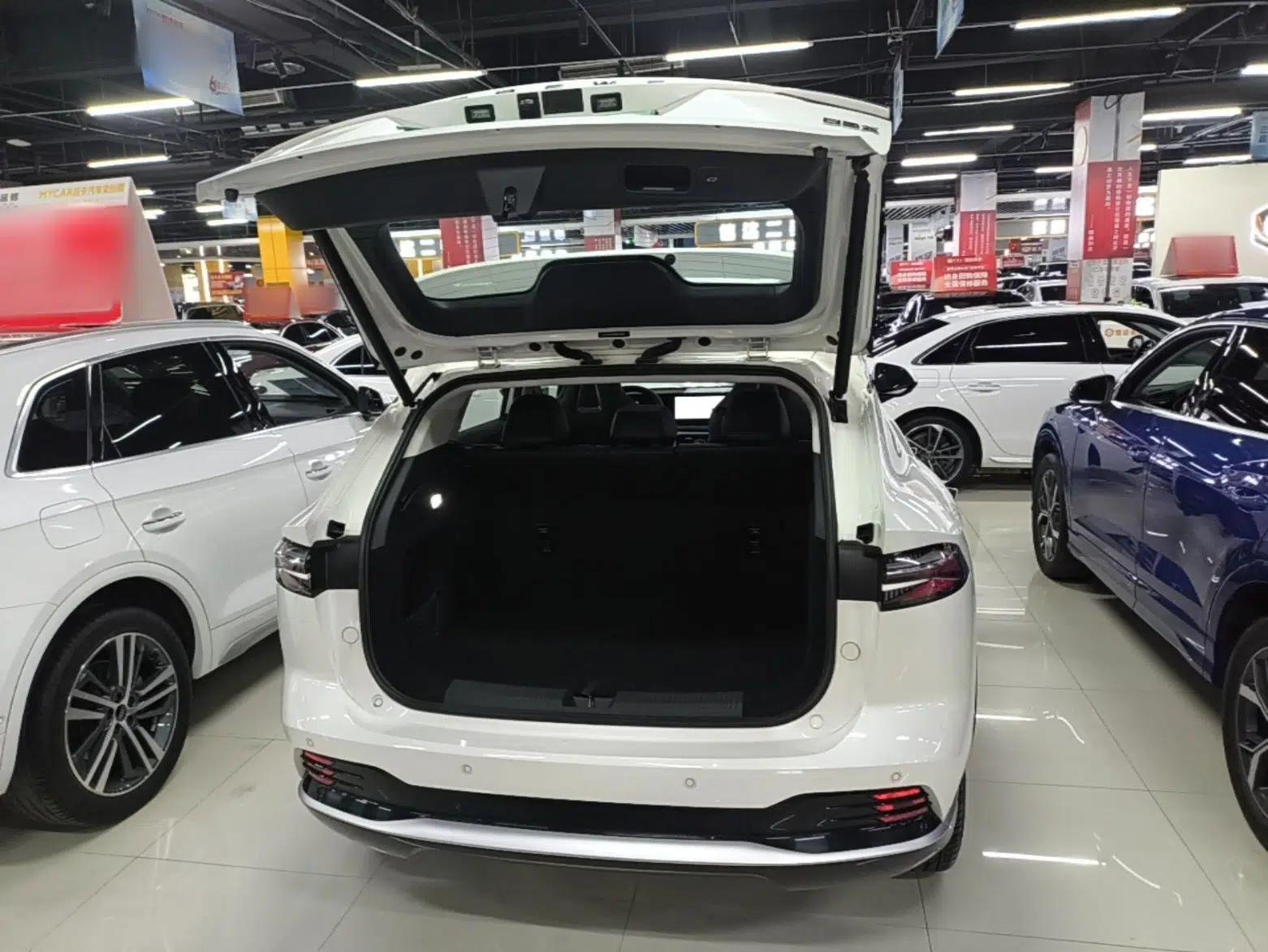 Roewe D5X DMH 2024 135 Tech Edition — миниатюра 21