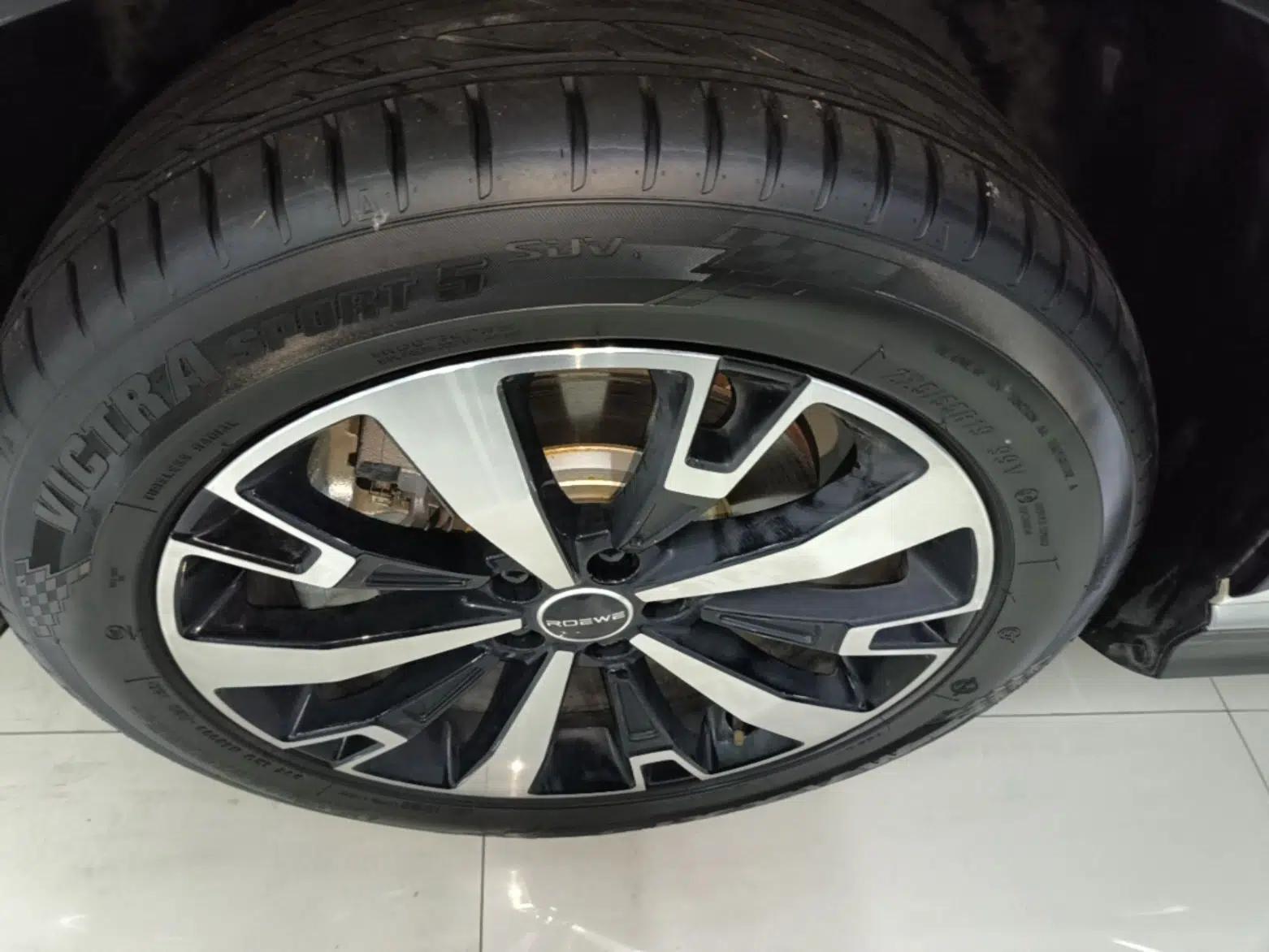Roewe D5X DMH 2024 135 Tech Edition — миниатюра 9