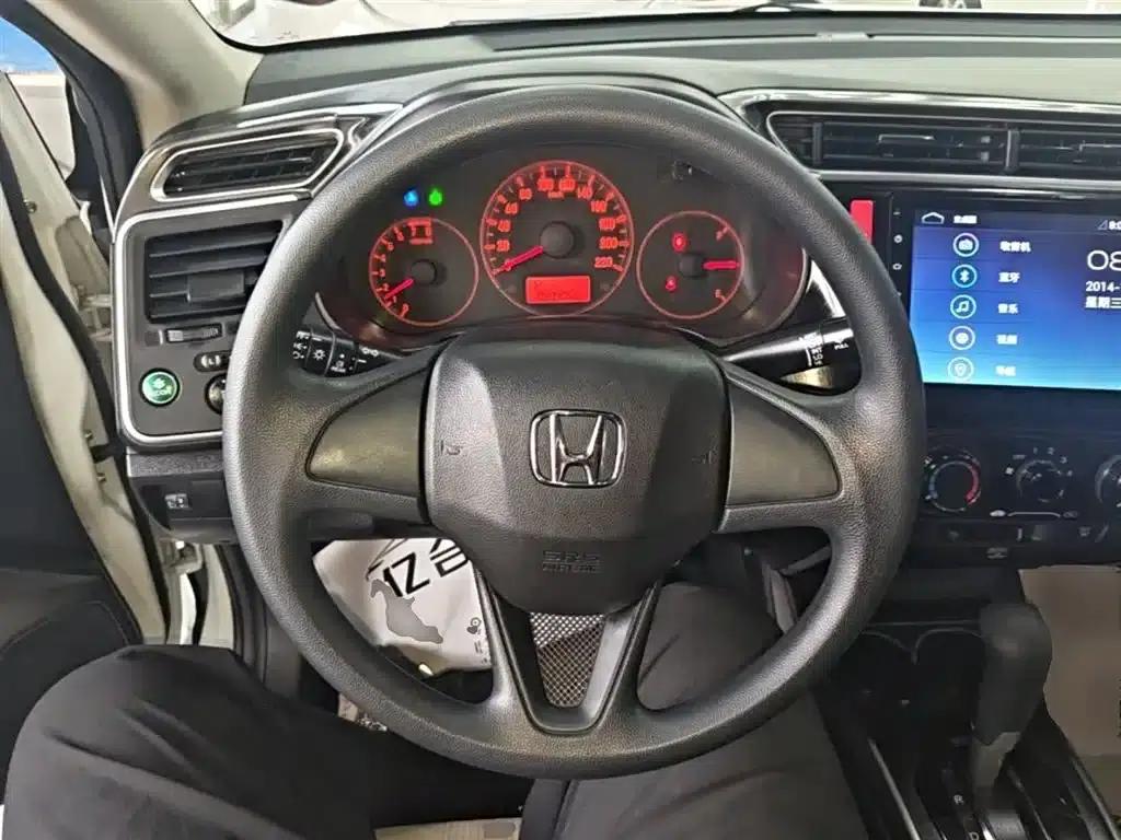 2016 Honda Greiz 1.5L CVT Classic Edition — миниатюра 11