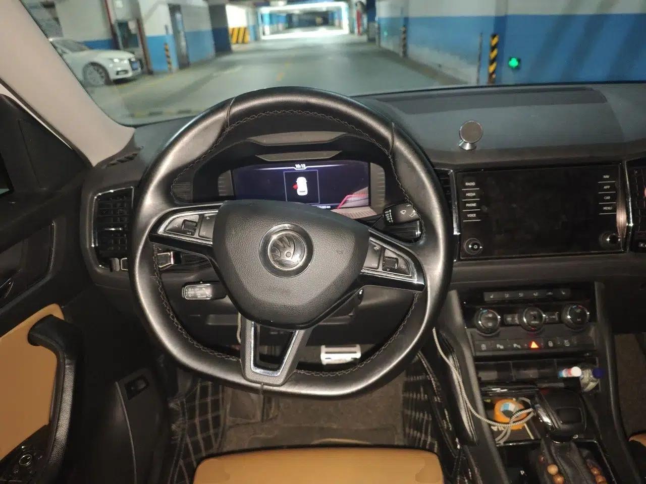 Skoda Kodiaq GT 2019 TSI330 Two-Wheel-Drive Luxury Edition China VI Standard — миниатюра 11