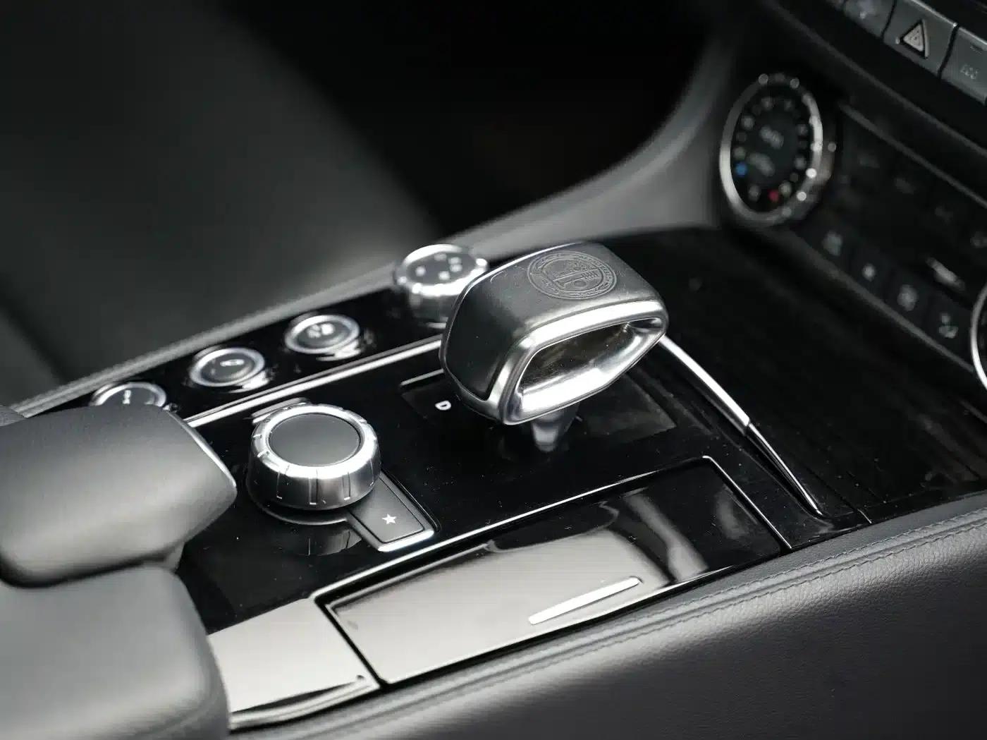 2013 Mercedes-Benz CLS AMG 63 — миниатюра 16
