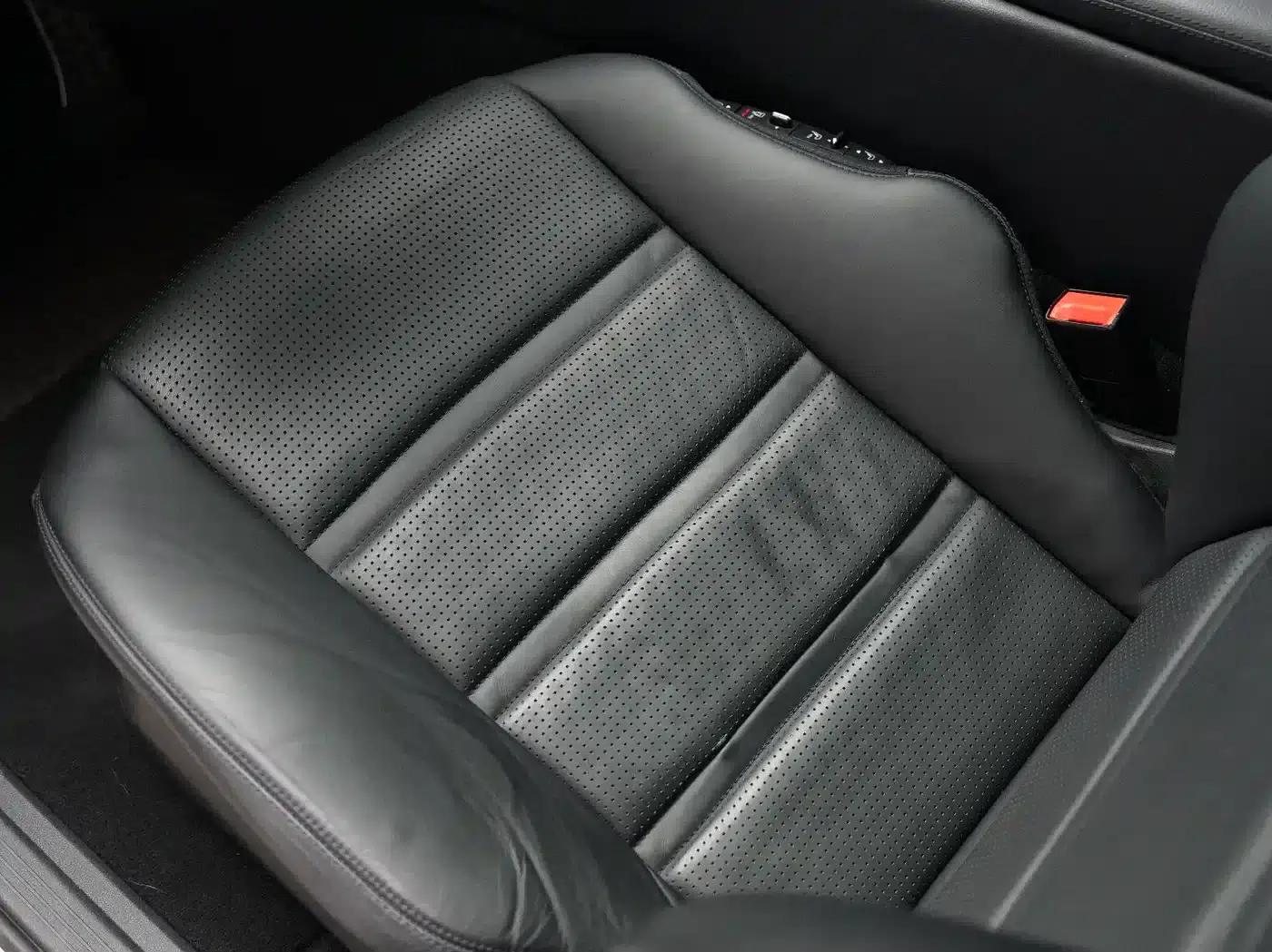 2013 Mercedes-Benz CLS AMG 63 — миниатюра 18