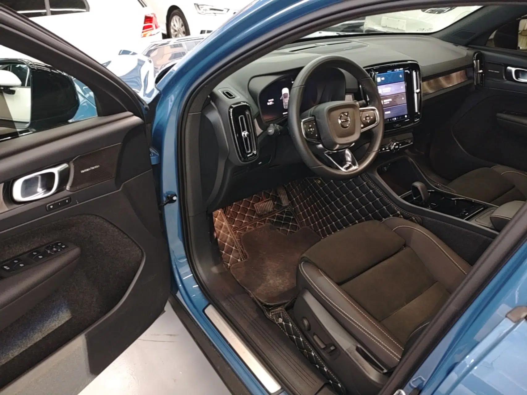 Volvo C40 2022 Long-Range PRO Version — миниатюра 19