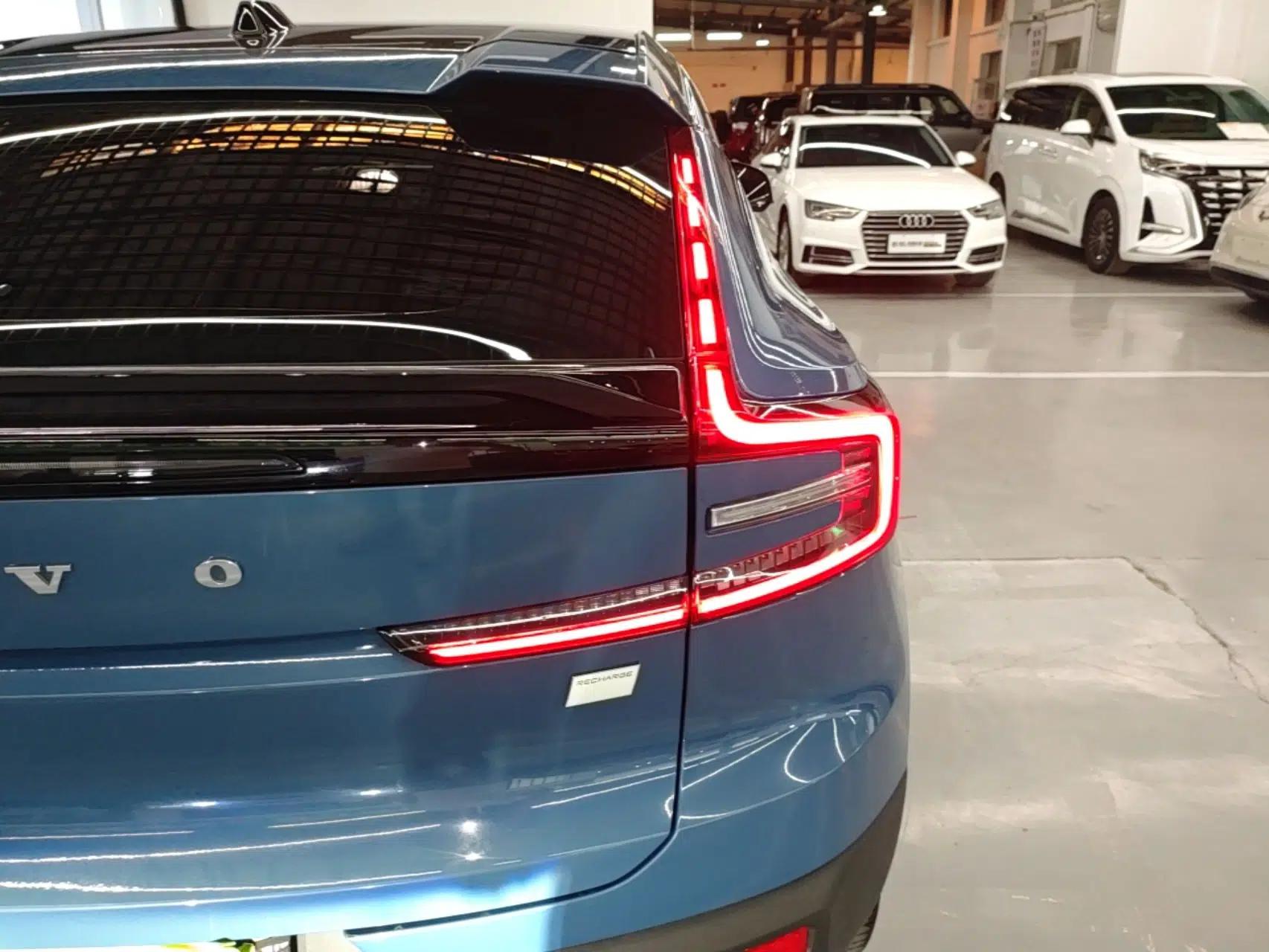 Volvo C40 2022 Long-Range PRO Version — миниатюра 7