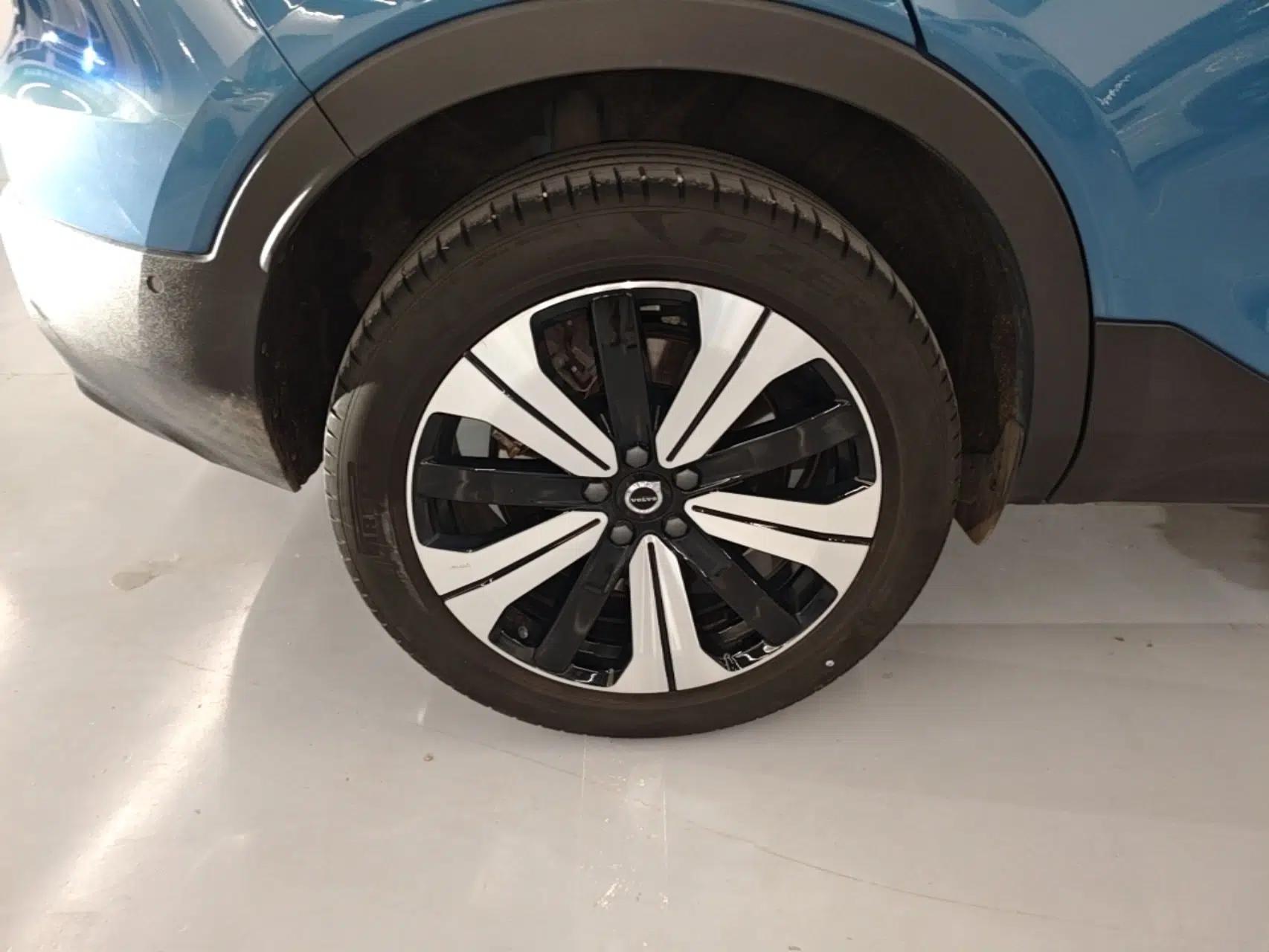 Volvo C40 2022 Long-Range PRO Version — миниатюра 10