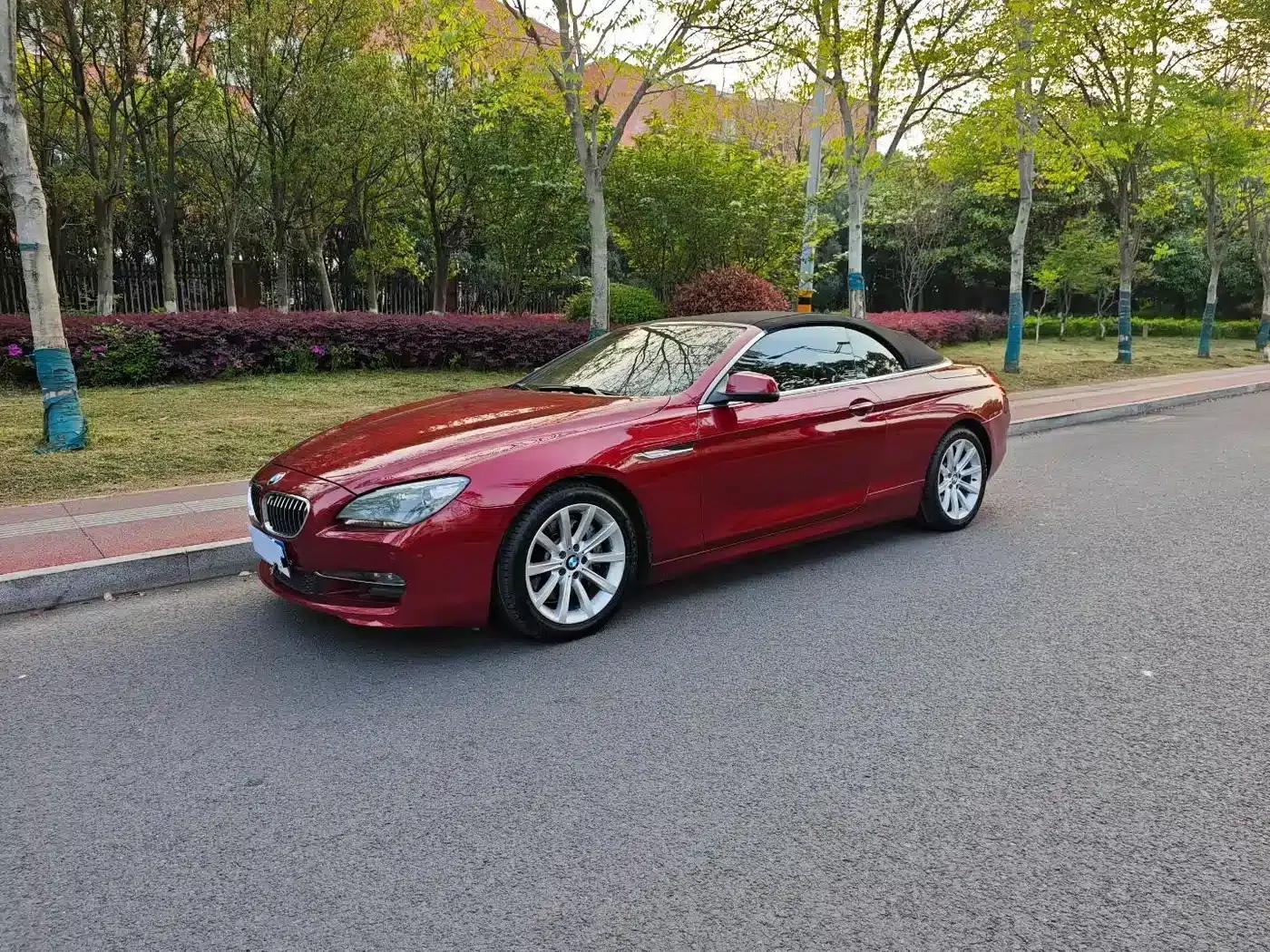 2011 BMW 6 Series 640i Convertible — миниатюра 1