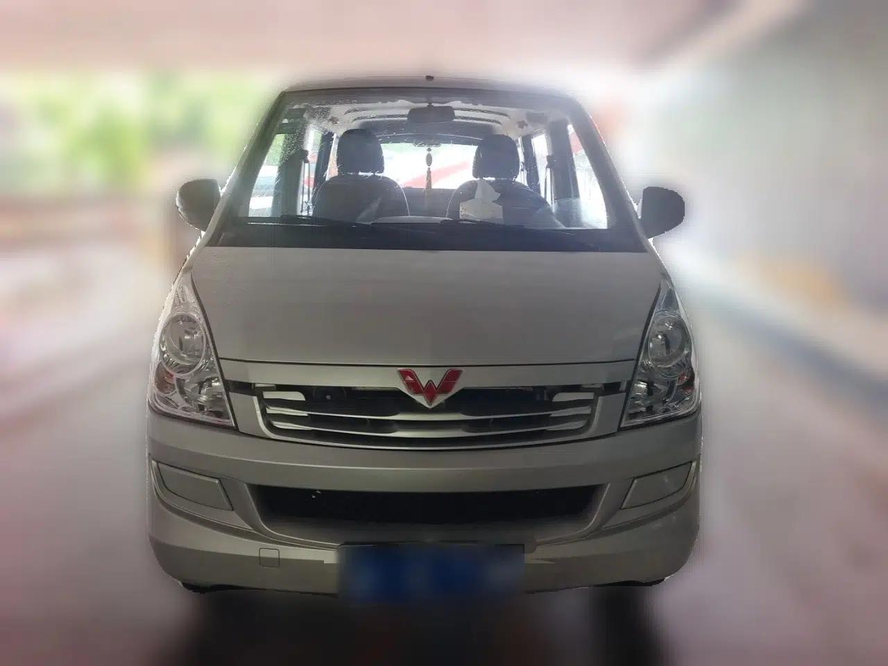 Wuling Rongguang S 2021 1.2L Base Model 7-Seater LSI — миниатюра 2