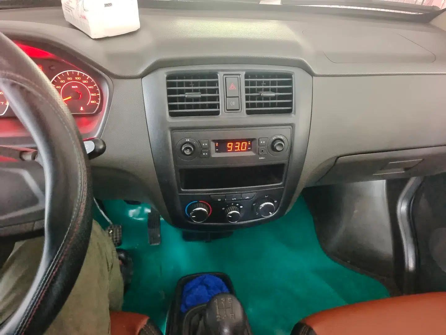 Wuling Rongguang S 2021 1.2L Base Model 7-Seater LSI — миниатюра 14