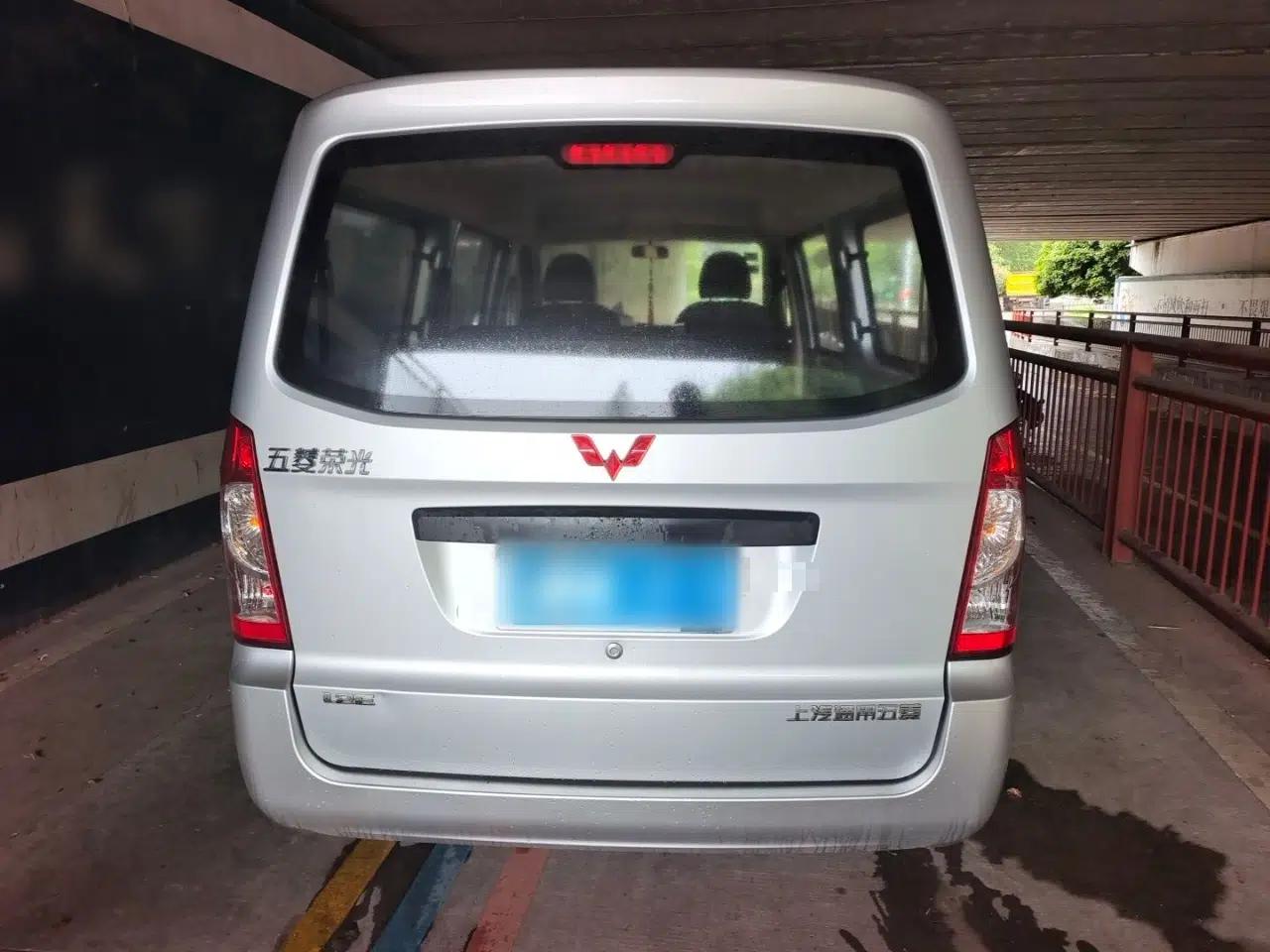 Wuling Rongguang S 2021 1.2L Base Model 7-Seater LSI — миниатюра 5