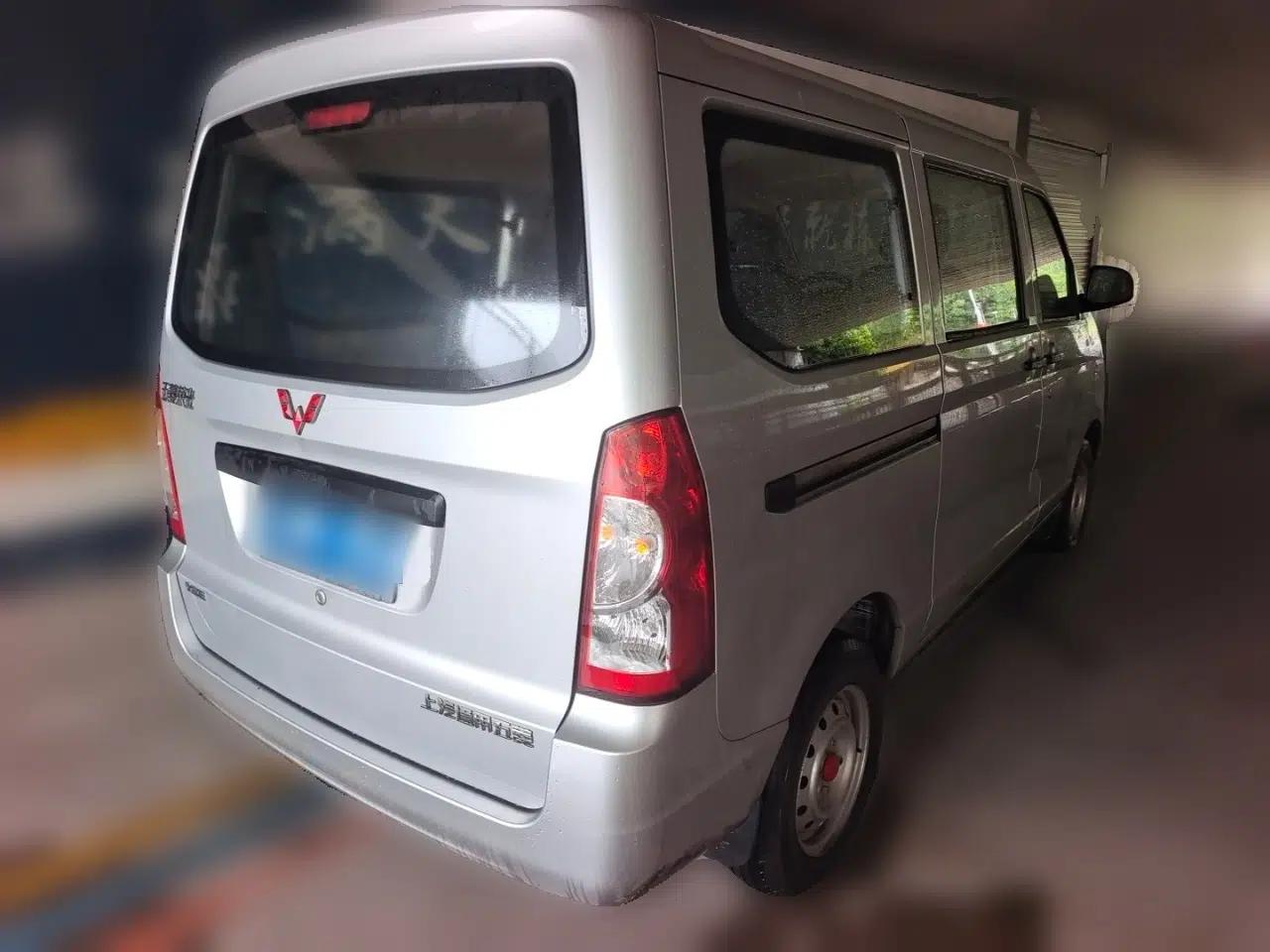 Wuling Rongguang S 2021 1.2L Base Model 7-Seater LSI — миниатюра 6