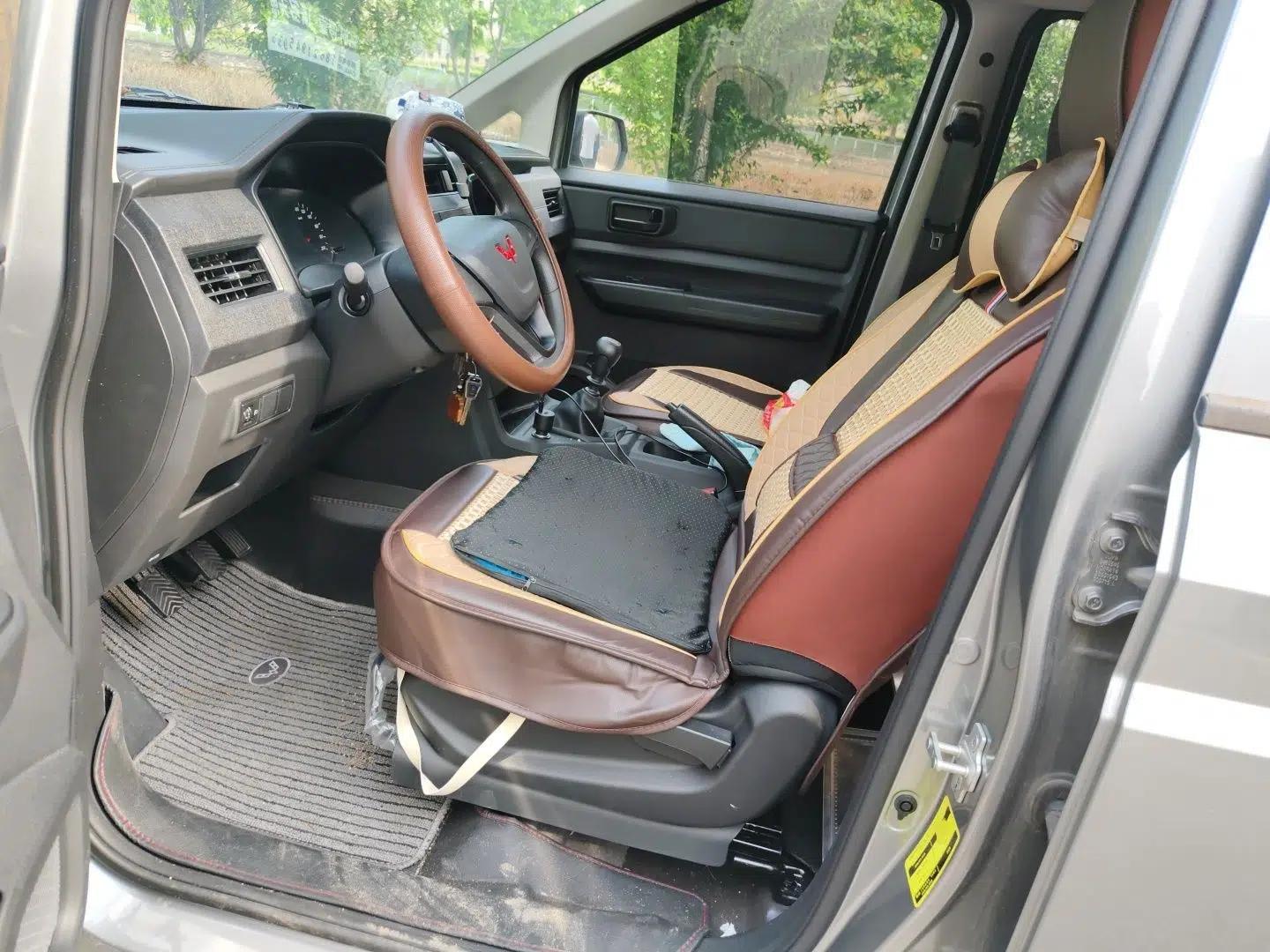 Wuling Hongguang PLUS 2020 1.5L Manual Standard Edition 5 Seats — миниатюра 16