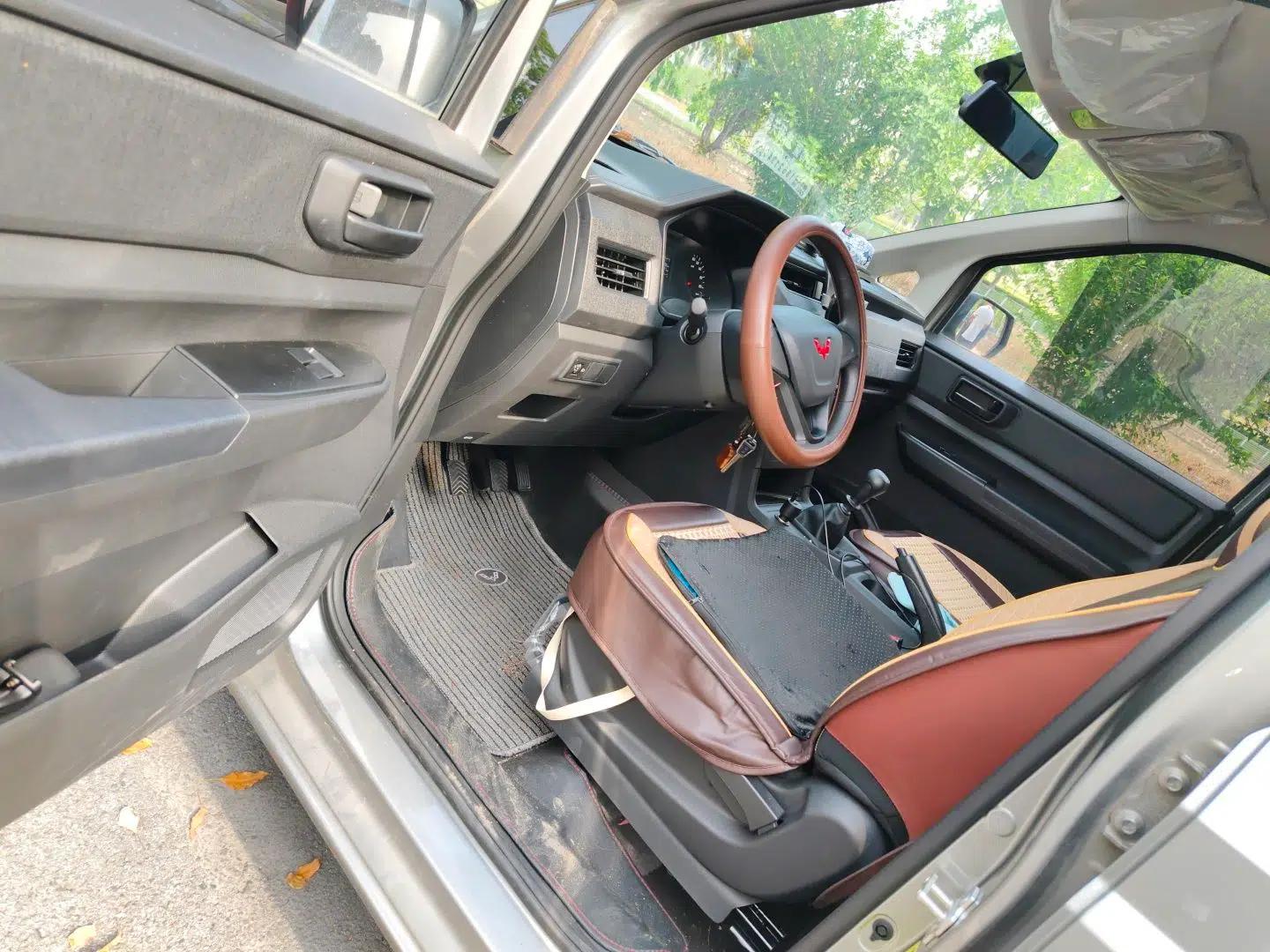 Wuling Hongguang PLUS 2020 1.5L Manual Standard Edition 5 Seats — миниатюра 17
