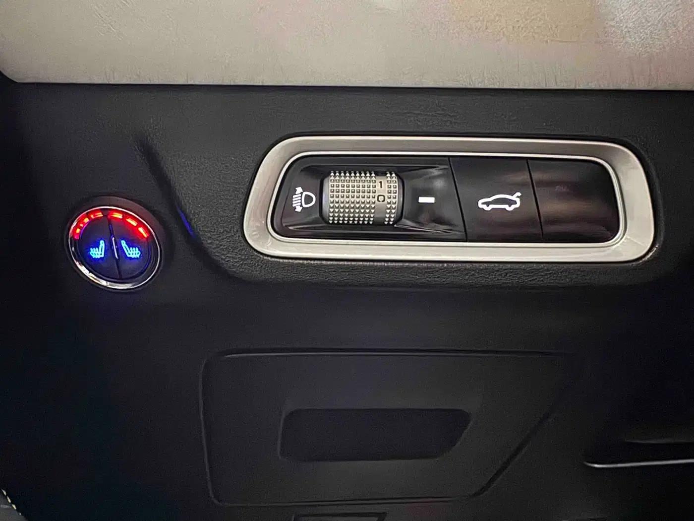 Geely Emgrand L 2022 1.4T CVT Flagship Edition — миниатюра 11