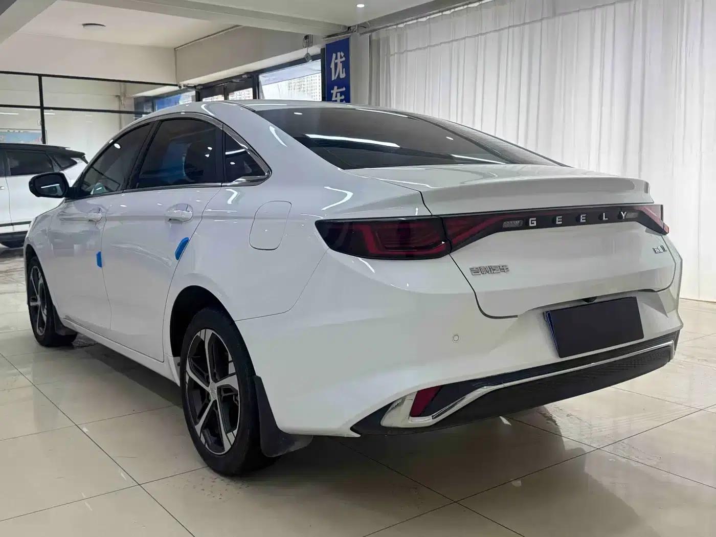 Geely Emgrand L 2022 1.4T CVT Flagship Edition — миниатюра 4