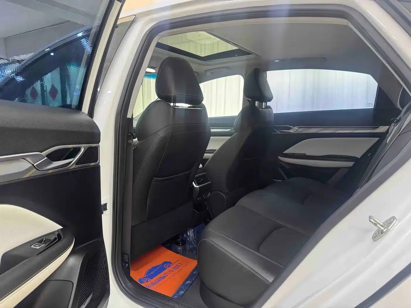 Geely Emgrand L 2022 1.4T CVT Flagship Edition — миниатюра 8