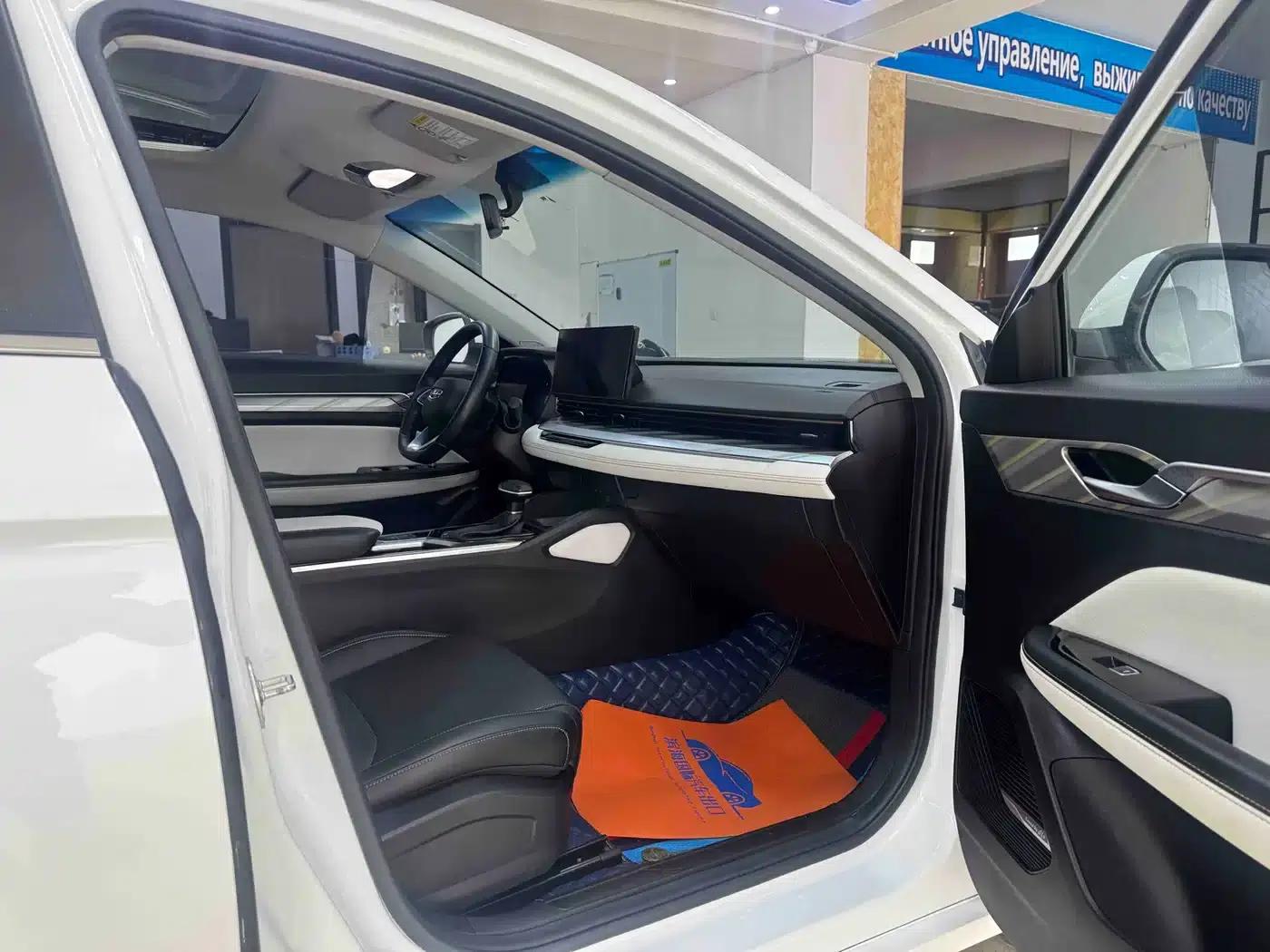 Geely Emgrand L 2022 1.4T CVT Flagship Edition — миниатюра 10