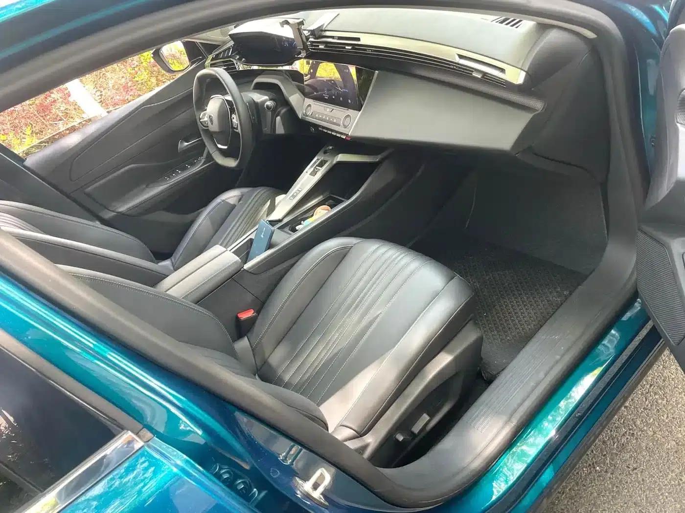 Peugeot 408X 2023 Gravity Edition — миниатюра 9