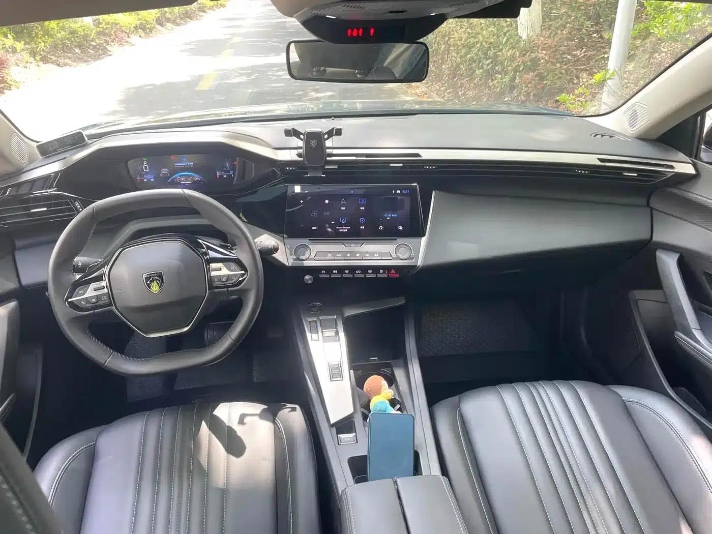 Peugeot 408X 2023 Gravity Edition — миниатюра 10