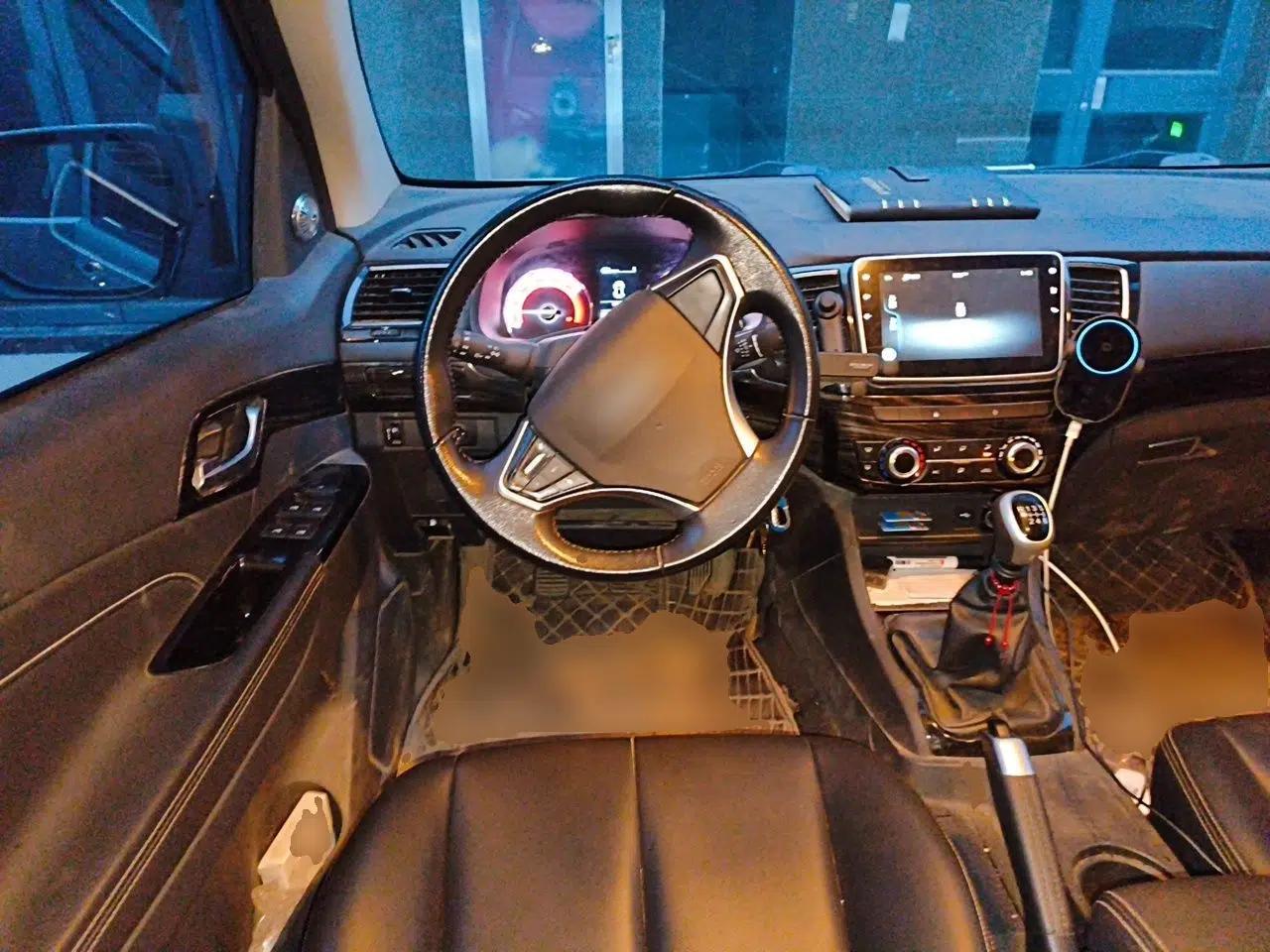 Isuzu D-MAX 2020 2.5T Two-Wheel Drive Manual Navigation Version China VI Standard Extended Length JE4D25Q6A — миниатюра 11