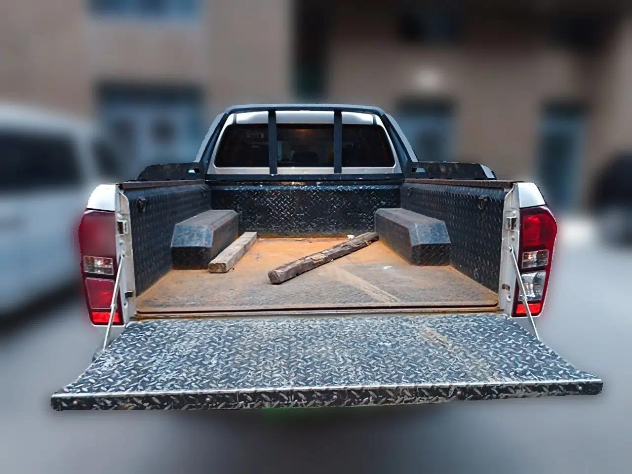 Isuzu D-MAX 2020 2.5T Two-Wheel Drive Manual Navigation Version China VI Standard Extended Length JE4D25Q6A — миниатюра 20