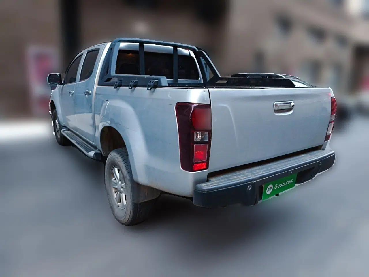 Isuzu D-MAX 2020 2.5T Two-Wheel Drive Manual Navigation Version China VI Standard Extended Length JE4D25Q6A — миниатюра 4