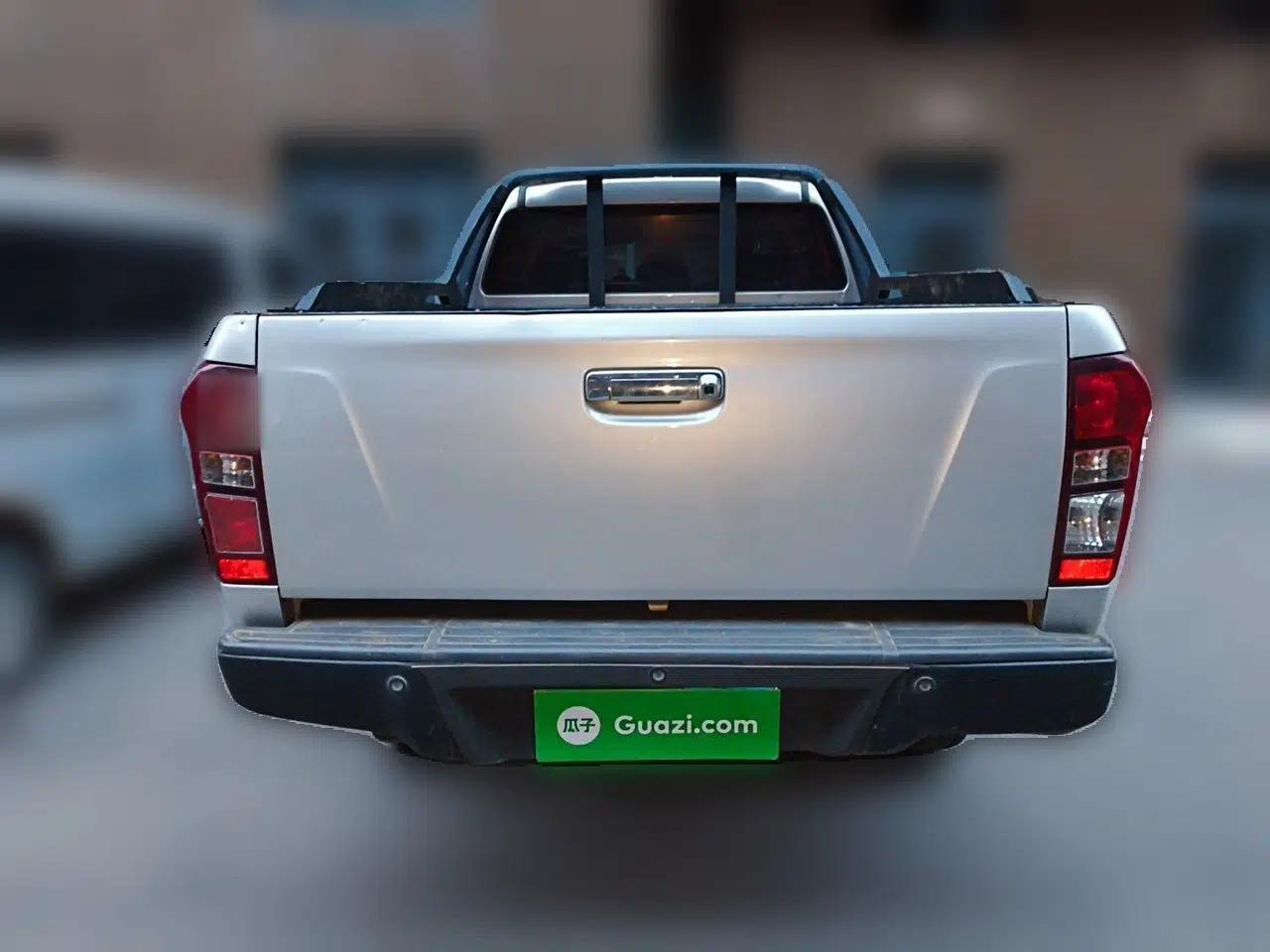 Isuzu D-MAX 2020 2.5T Two-Wheel Drive Manual Navigation Version China VI Standard Extended Length JE4D25Q6A — миниатюра 5