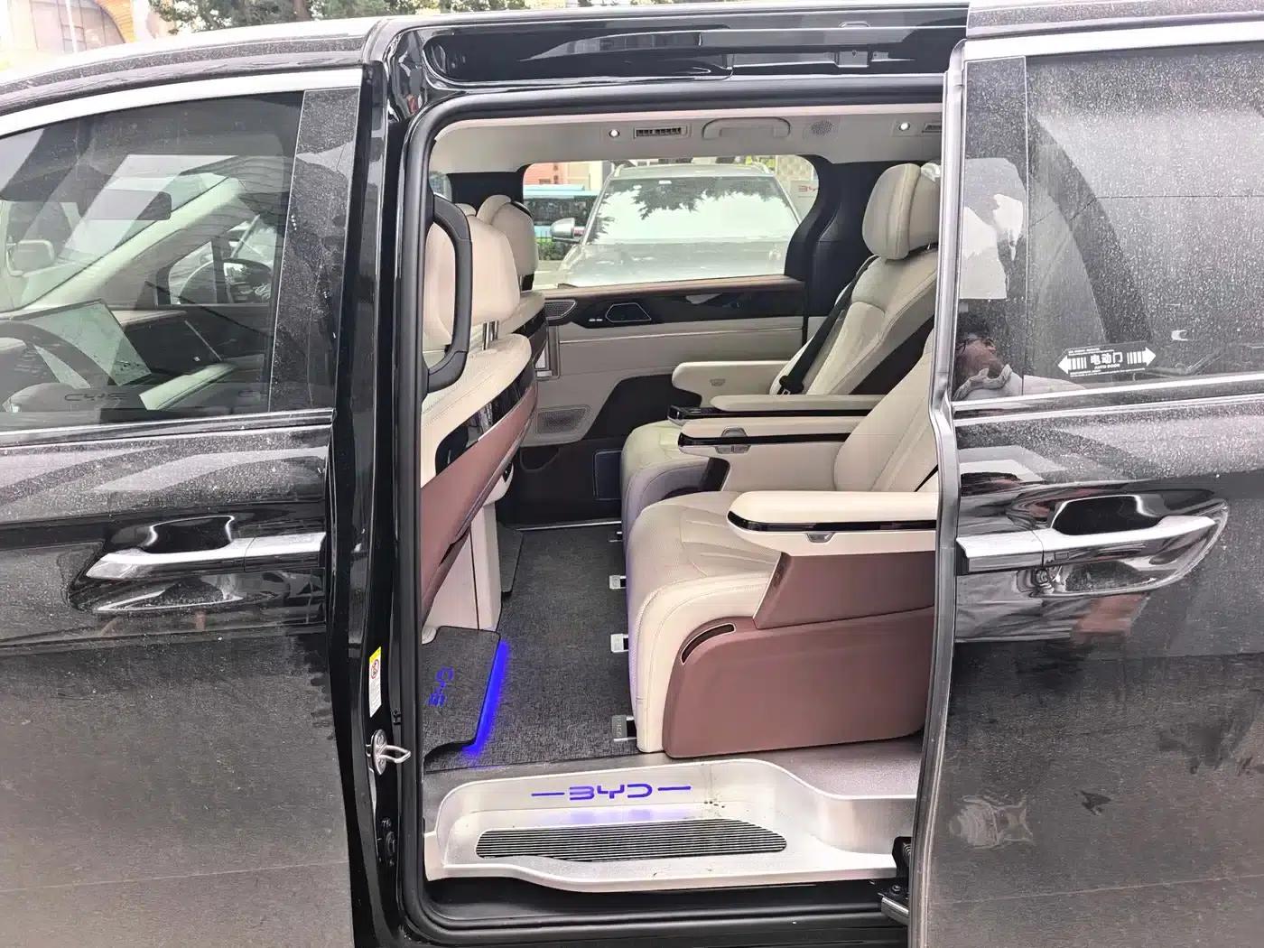 Summer 2025 DM-i 1.5T 180km Excellent Edition — миниатюра 6