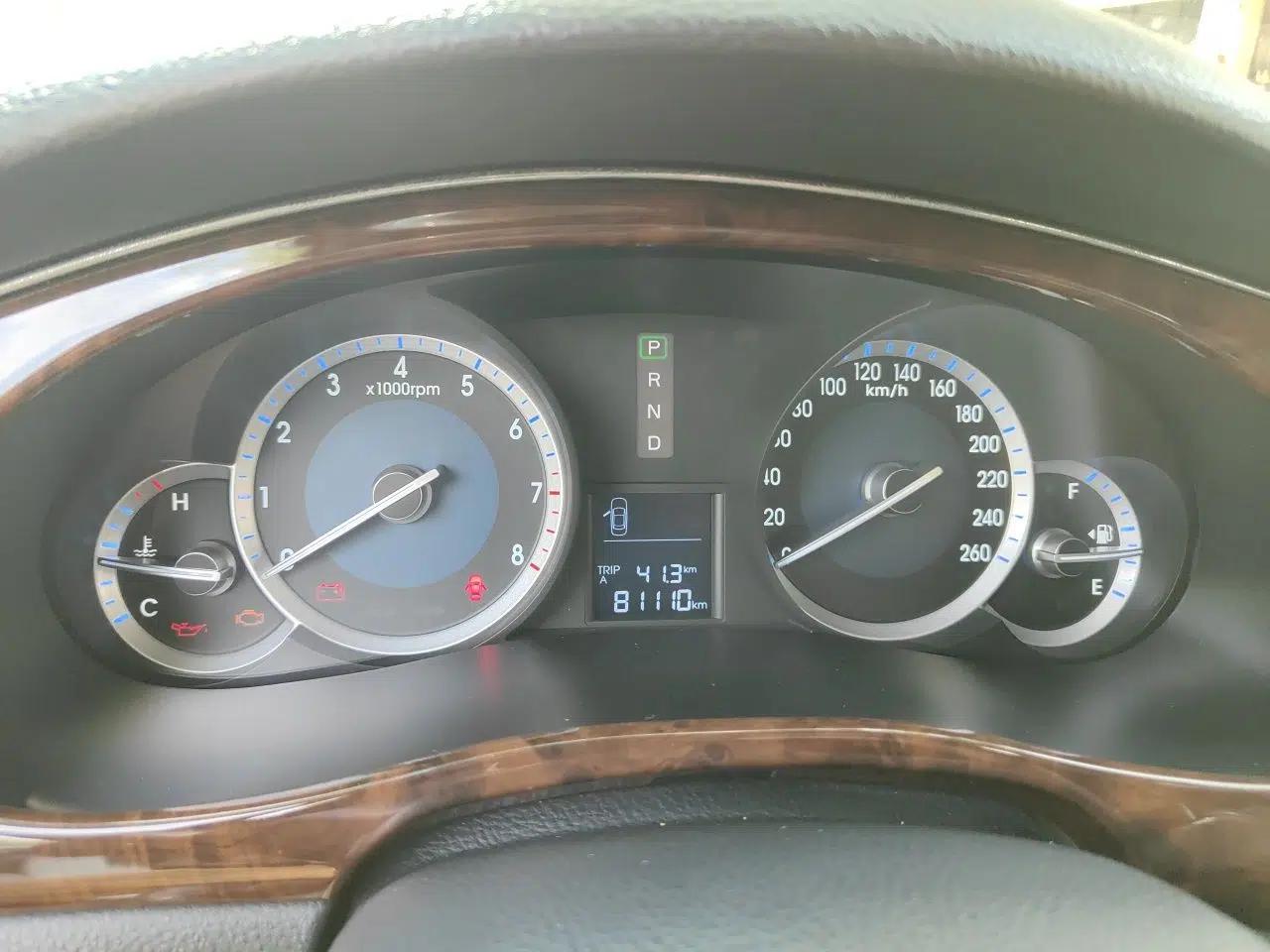 Hyundai Genesis 2008 BH330 Comfort Edition — миниатюра 12