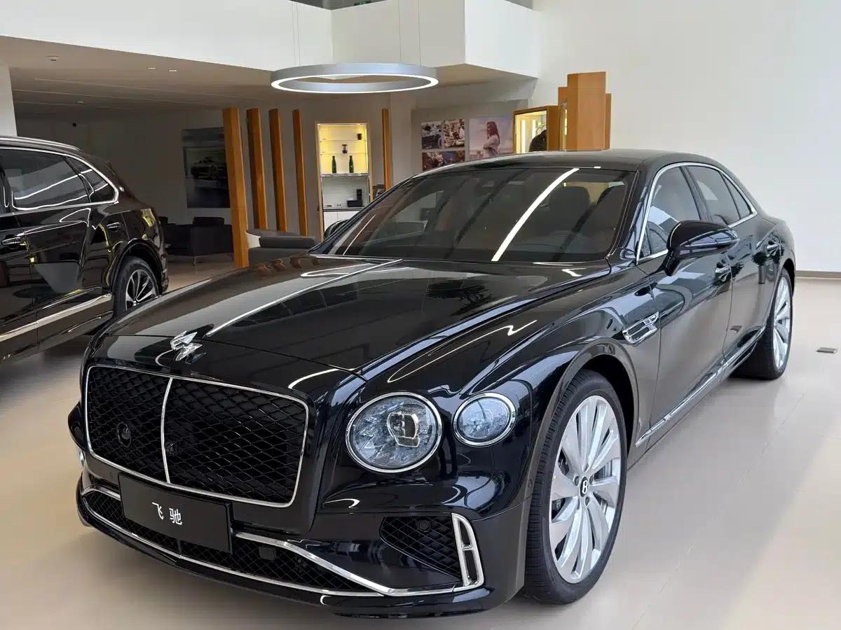 2026 Mercedes-Benz Flying Spur Plug-in Hybrid 4.0T V8 Standard Edition — миниатюра 1