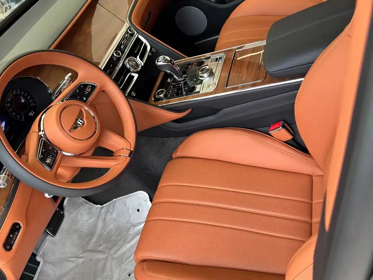 2026 Mercedes-Benz Flying Spur Plug-in Hybrid 4.0T V8 Standard Edition — миниатюра 4