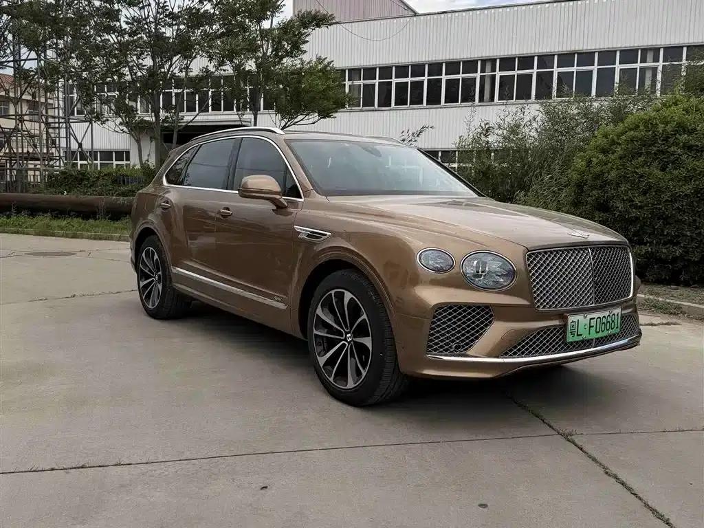 Bentayga Plug-in Hybrid 2021 3.0T PHEV — миниатюра 4