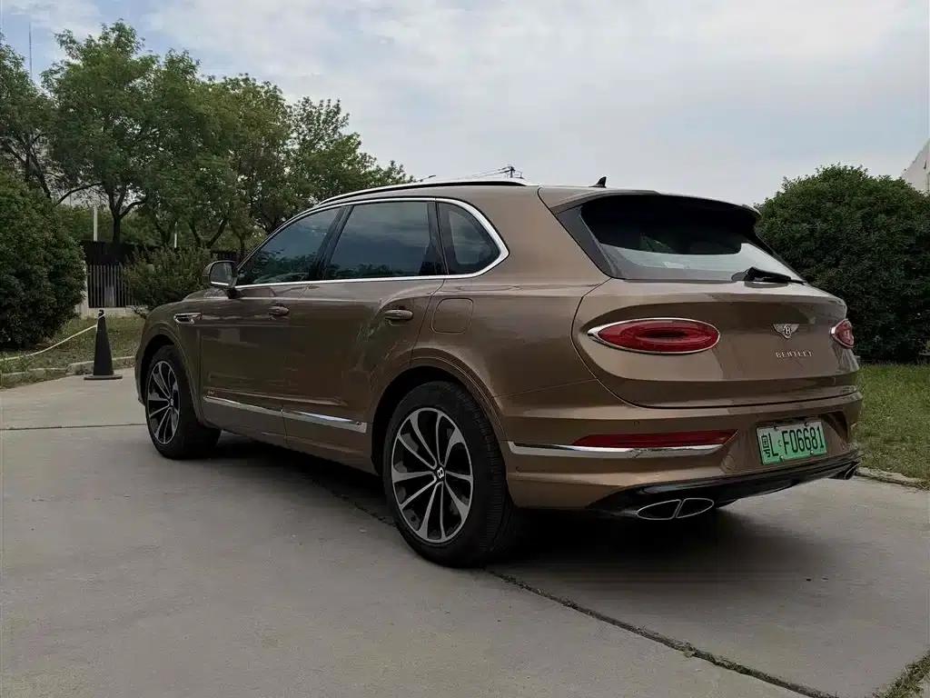Bentayga Plug-in Hybrid 2021 3.0T PHEV — миниатюра 5