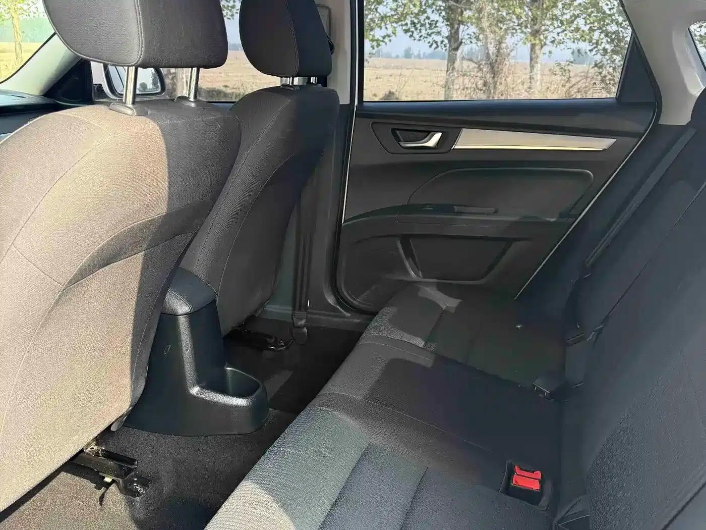 Besturn B30 2016 1.6L Manual Comfort Model — миниатюра 7
