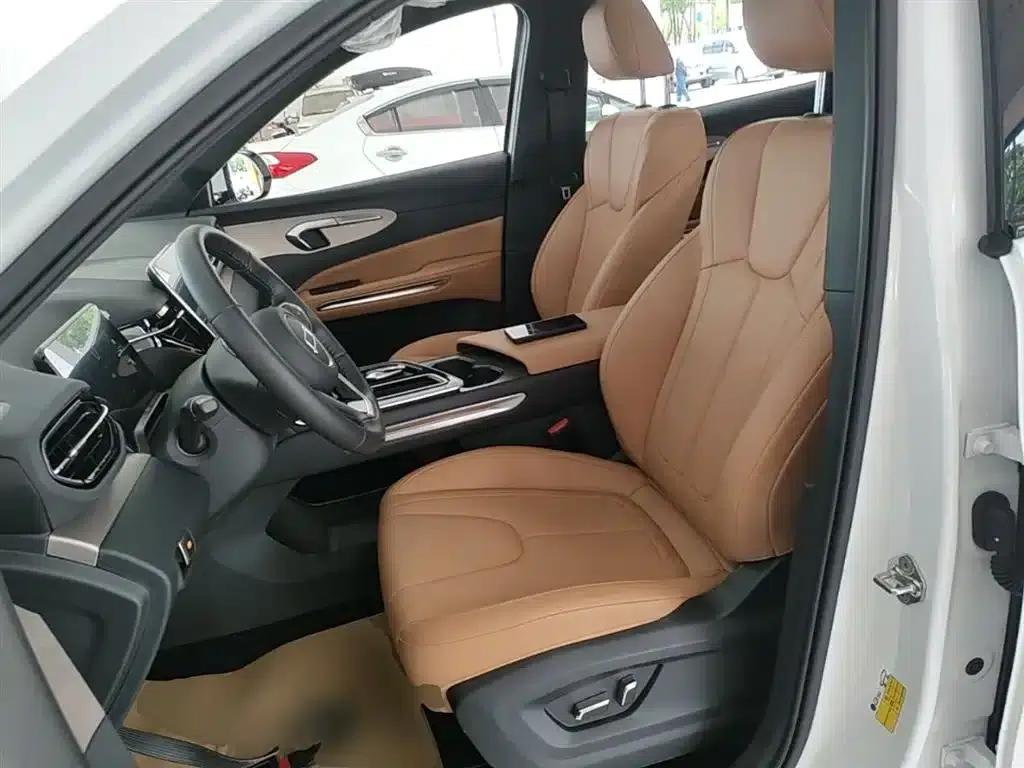 Bestune T90 2025 Dragon Edition 1.5T Enjoyment Model — миниатюра 15