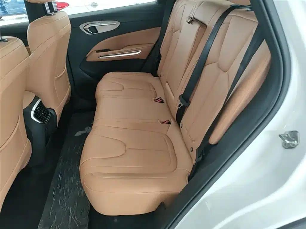 Bestune T90 2025 Dragon Edition 1.5T Enjoyment Model — миниатюра 17