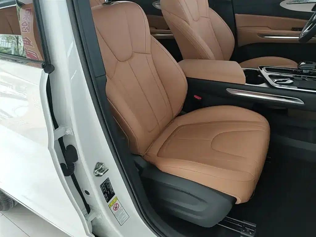 Bestune T90 2025 Dragon Edition 1.5T Enjoyment Model — миниатюра 25