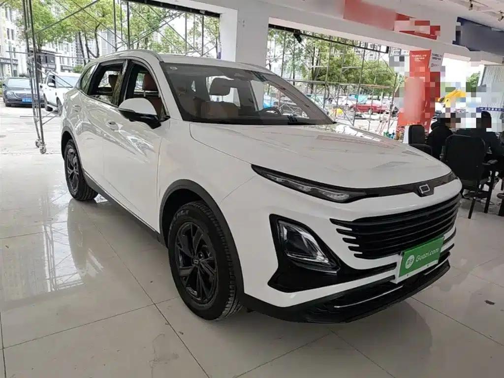 Bestune T90 2025 Dragon Edition 1.5T Enjoyment Model — миниатюра 4