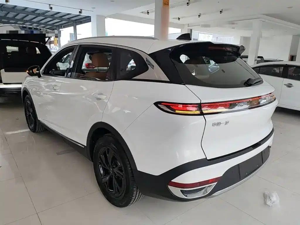 Bestune T90 2025 Dragon Edition 1.5T Enjoyment Model — миниатюра 5