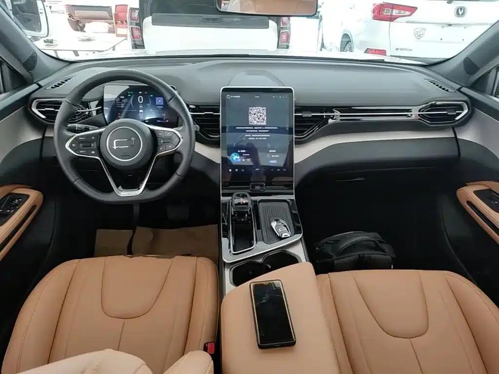 Bestune T90 2025 Dragon Edition 1.5T Enjoyment Model — миниатюра 10