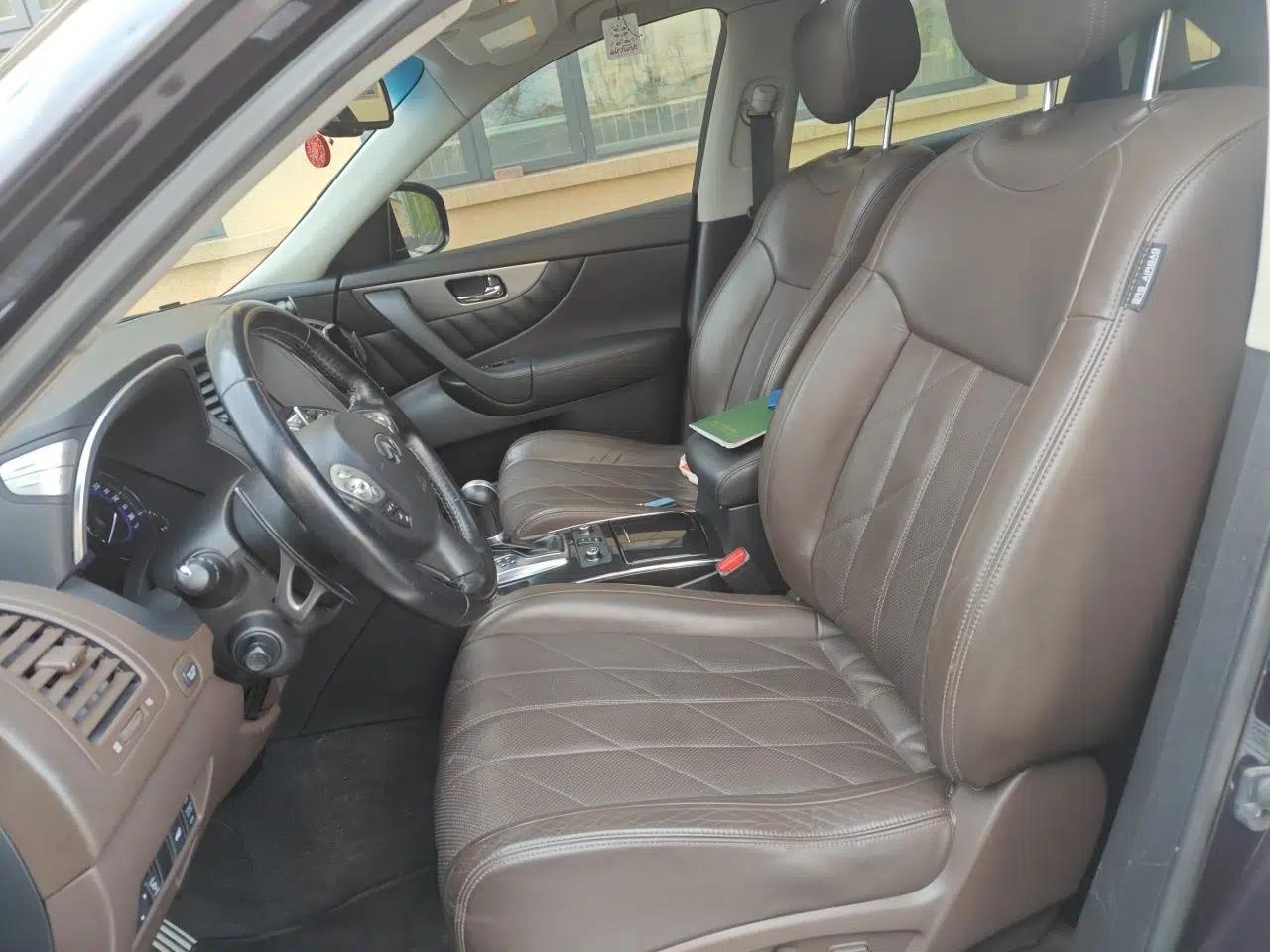 Infiniti QX70 2013 3.7L Supreme Edition — миниатюра 16
