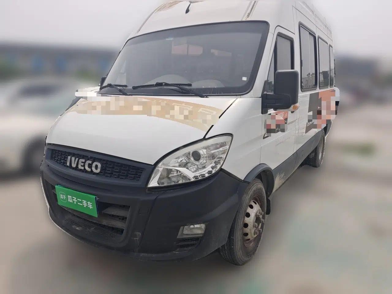 Iveco Power Daily 2017 2.5T Deluxe A37 High-Roof 6-7 Seater Bus 47Z5 — миниатюра 1