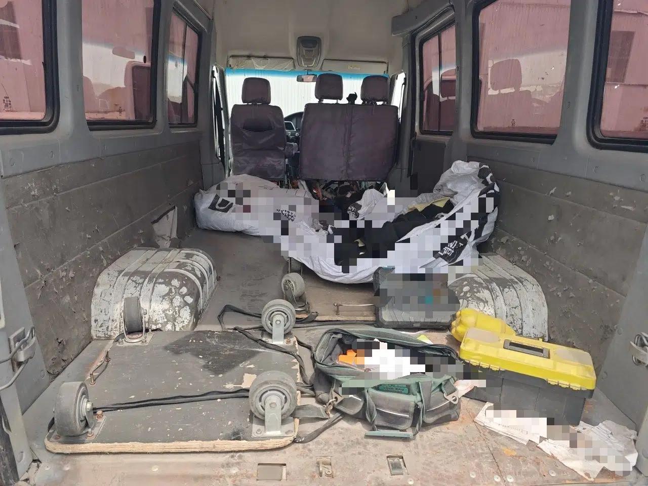 Iveco Power Daily 2017 2.5T Deluxe A37 High-Roof 6-7 Seater Bus 47Z5 — миниатюра 20