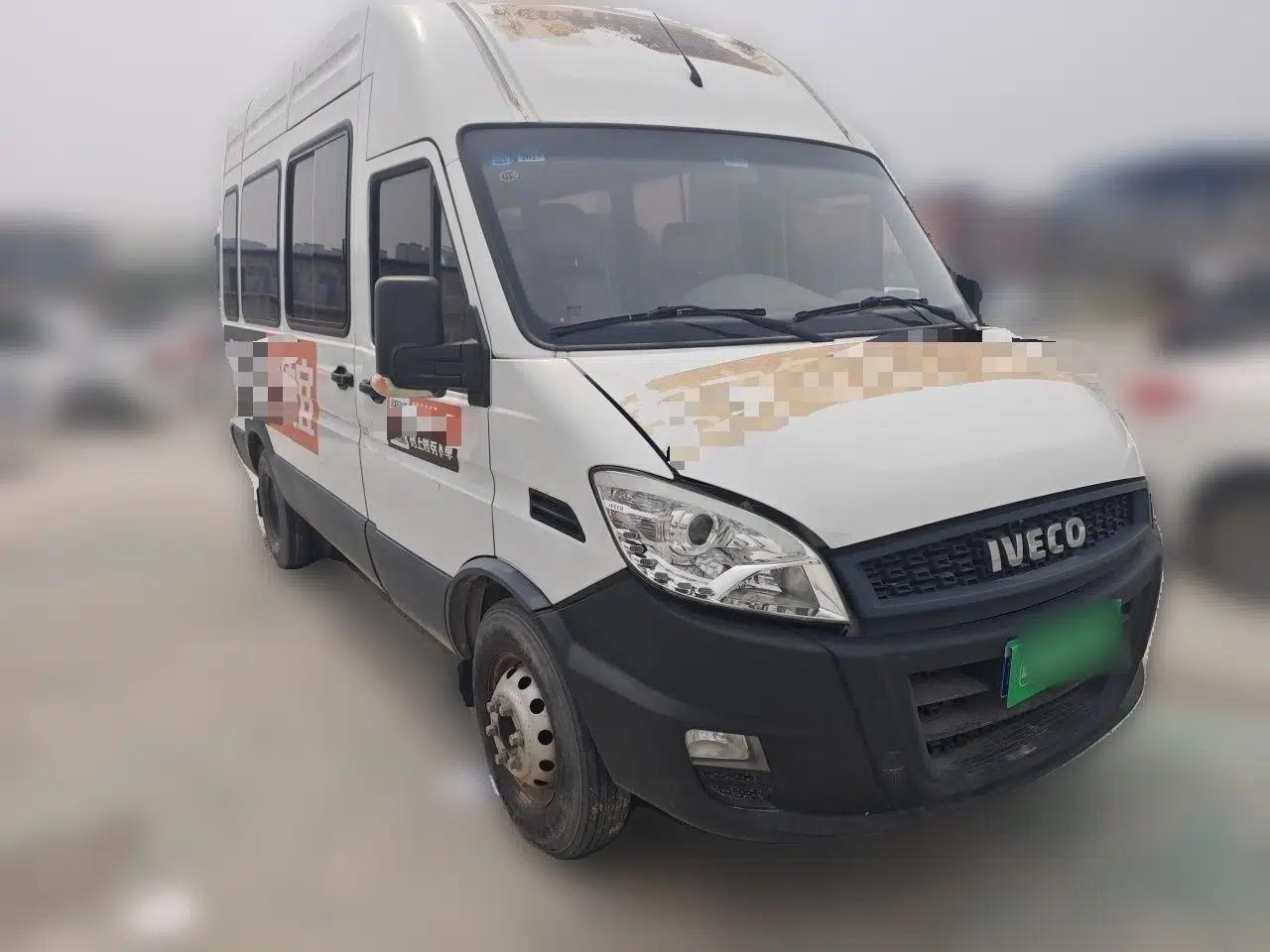 Iveco Power Daily 2017 2.5T Deluxe A37 High-Roof 6-7 Seater Bus 47Z5 — миниатюра 3