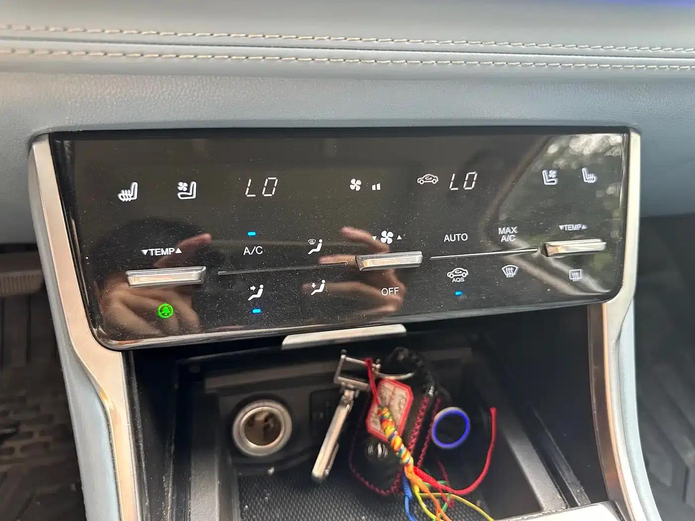 Changan CS75 New Energy 2018 1.5T PHEV Navigator Edition — миниатюра 13