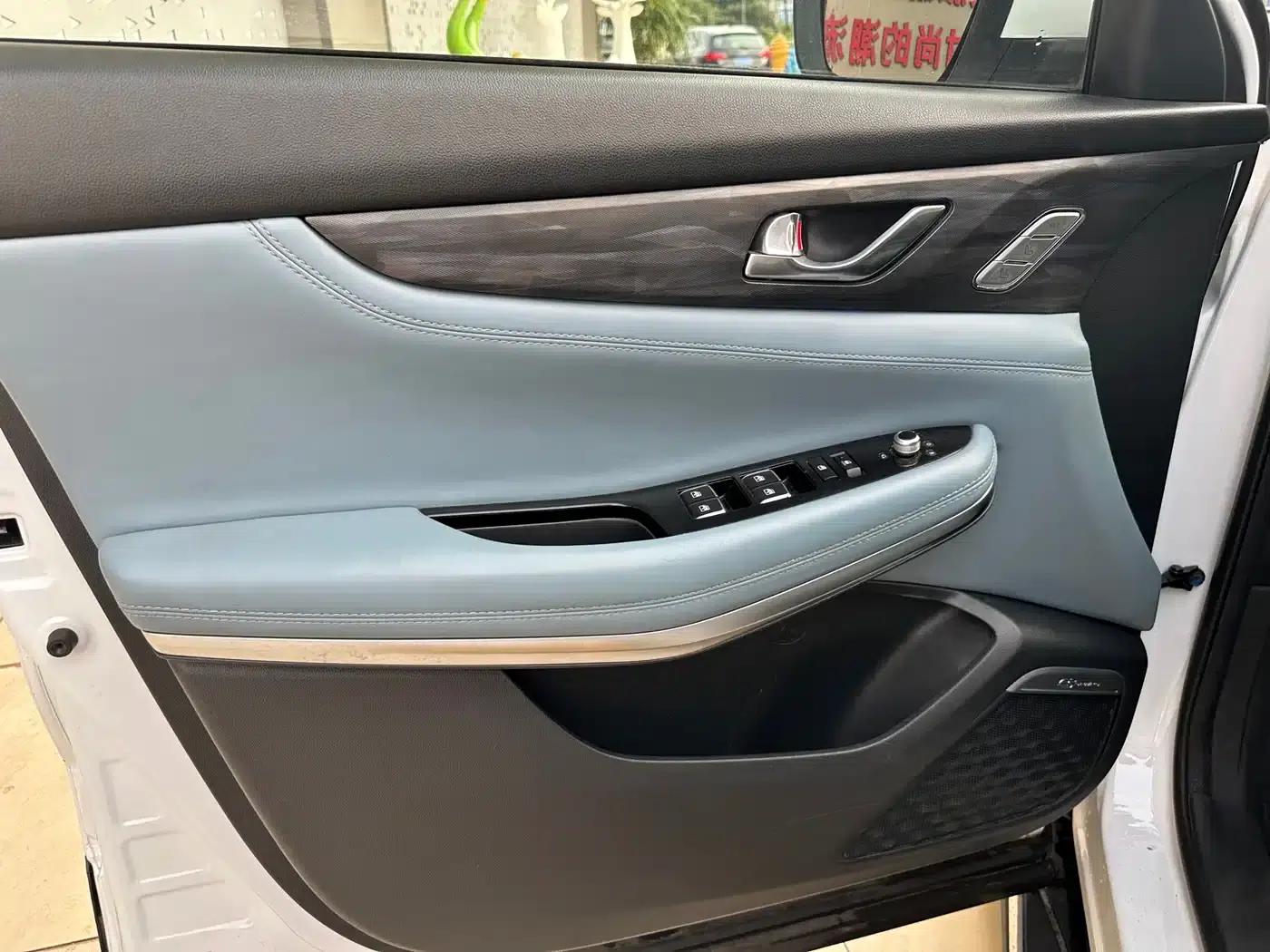 Changan CS75 New Energy 2018 1.5T PHEV Navigator Edition — миниатюра 10