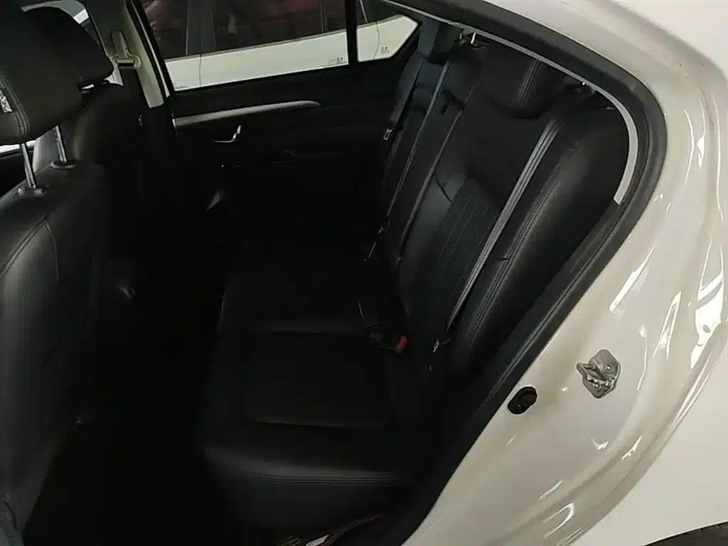 Great Wall C30 2016 1.5L Manual Deluxe Edition — миниатюра 17