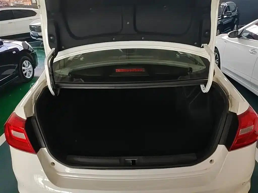 Great Wall C30 2016 1.5L Manual Deluxe Edition — миниатюра 19