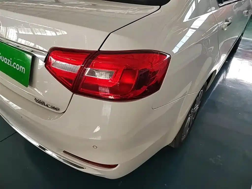 Great Wall C30 2016 1.5L Manual Deluxe Edition — миниатюра 8